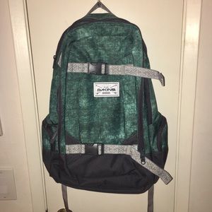 Teal & black Dakine Mission 25L Backpack
